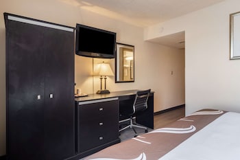 Room, 1 Queen Bed, Non Smoking, Hot Tub