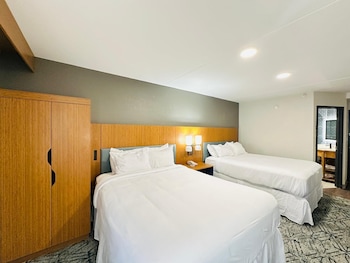 Room, 2 Queen Beds, Non Smoking