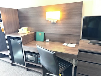 1 King Bed, JACUZZI, Microwave, Refrigerator, Non Smoking