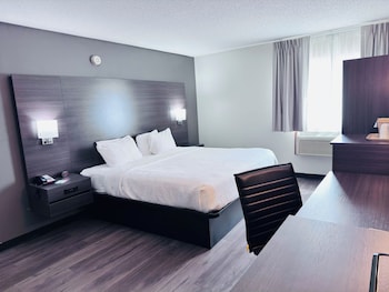 1 King Bed, Suite, In-Room Whirlpool