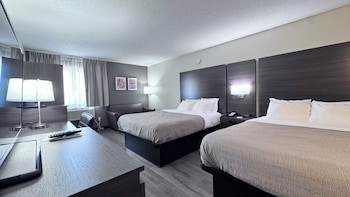 2 Queen Beds, Microwave, Refrigerator, Non Smoking.