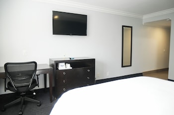 Standard Room, 1 Queen Bed