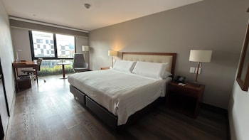 Standard Room, 1 Queen Bed
