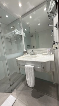 Standard Room, 1 Queen Bed
