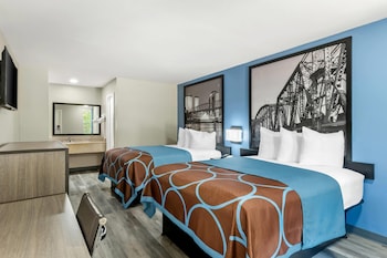 Room, 2 Queen Beds, Non Smoking (Second Floor)