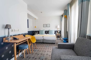 Privilege Room - Free soft minibar, courtesy tray, Chromecast - Digital press