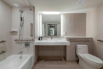 Room, 1 King Bed with Sofa bed (Mobility Accessible, Tub)