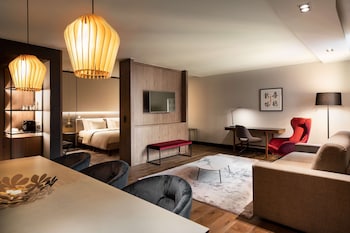 Premium Suite