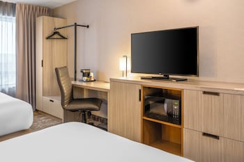 Room, 2 Queen Beds, Non Smoking