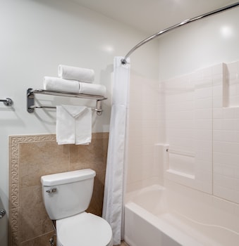 One Bedroom King Suite