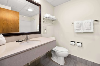Standard Room, 2 Queen Beds, Non Smoking, Refrigerator & Microwave (Larger Room)