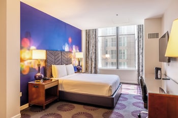 Room, 1 King Bed, City View