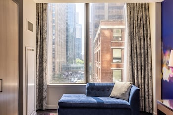 Suite, 1 King Bed with Sofa bed (Saint Clair)