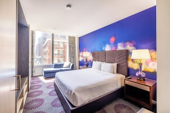 Suite, 1 King Bed with Sofa bed (Saint Clair)
