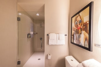 Room, 1 King Bed, City View
