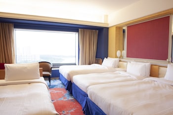 Superior Quadruple Room, Non Smoking, Corner
