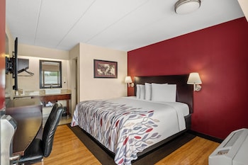 Deluxe Room, 1 King Bed (Smoke Free)
