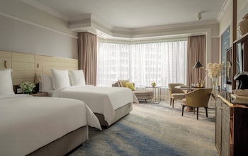 Premier Room, 2 Queen Beds (Family)
