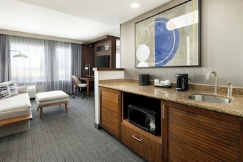 Deluxe Room, 1 King Bed with Sofa bed