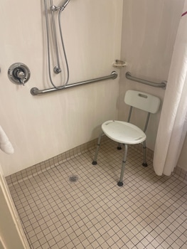 Deluxe Room, 1 King Bed, Accessible, Non Smoking