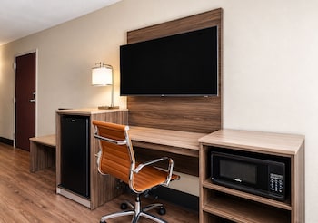 Standard Room, 1 King Bed, Accessible (Mobility)
