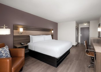 Standard Room, 1 King Bed