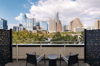 Room, 2 Queen Beds, Patio, Lakefront