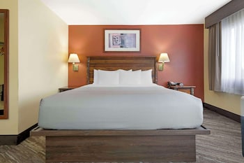 Standard Room, 1 King Bed, Non Smoking