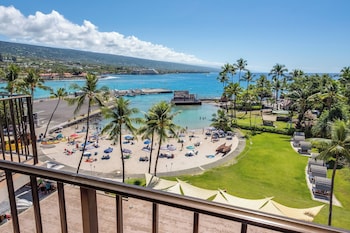 Room, 1 King Bed with Sofa bed, Balcony (Oceanfront)