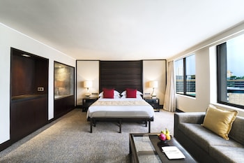 Club Room, 1 King Bed (Monument View)