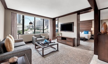 Suite, 1 King Bed (Urban, Monument View)