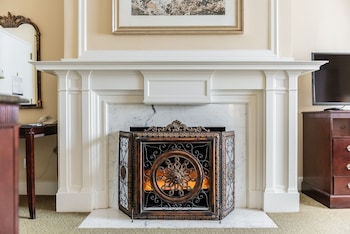 Suite, Non Smoking, Fireplace