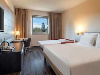 Superior Room, 1 King Bed with Sofa bed