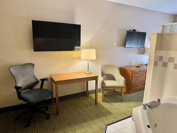 Deluxe Suite, 1 King Bed, Non Smoking