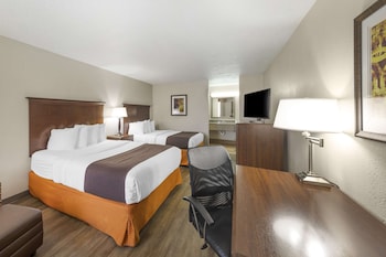 Standard Room, 2 Queen Beds, Non Smoking (Pet Friendly)