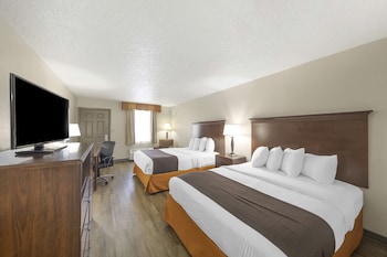 Standard Room, 2 Queen Beds, Non Smoking (Pet Friendly)