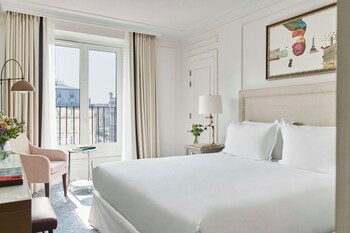 Deluxe Room (View)
