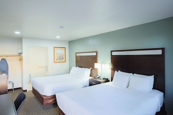 Room, 2 Queen Beds, Accessible, Non Smoking