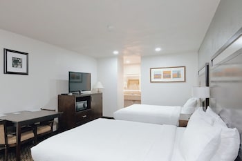 Room, 2 Queen Beds, Non Smoking