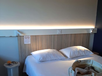 Standard Room, 1 Double Bed