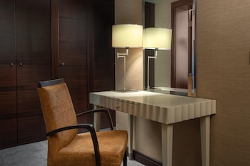 Suite, 1 King Bed