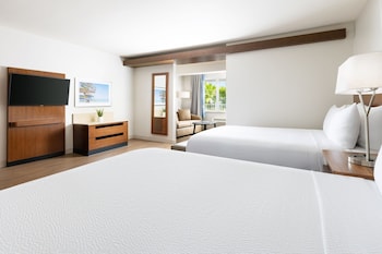 Suite, 2 Queen Beds and 1 Sofa Bed, Non Smoking