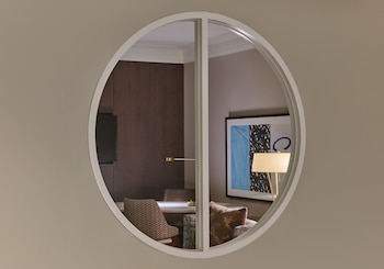 Suite (Texan)