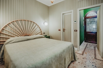 Double or Twin Room, Pool Access