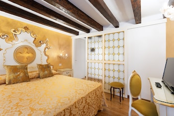 Exclusive Apartment, 1 Bedroom, Kitchenette, Annex Building