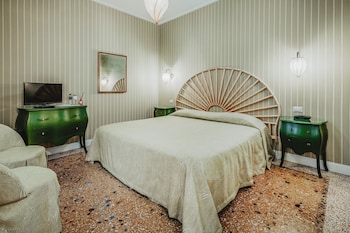 Double or Twin Room, Pool Access