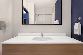 Room, 1 King Bed