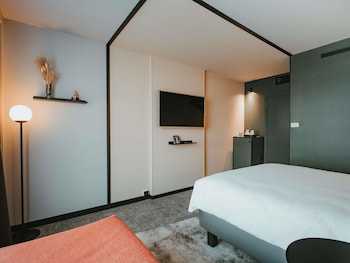 Superior Room, 1 Queen Bed with Sofa bed