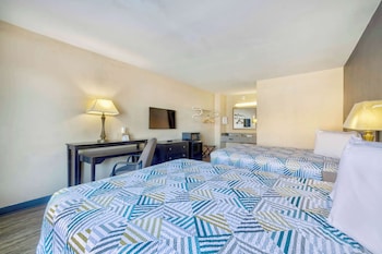 2 Queen Beds, Non Smoking, Refrigerator & Microwave