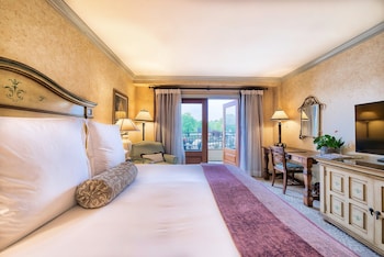 Deluxe Room, 1 Queen Bed, Harbor View